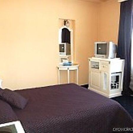 Elite Hotel Oradea Habitación foto